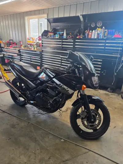 2005 kawasaki ninja 500r grandpa took the bike on a trade and has no use for it, bike has 70421km, r...
