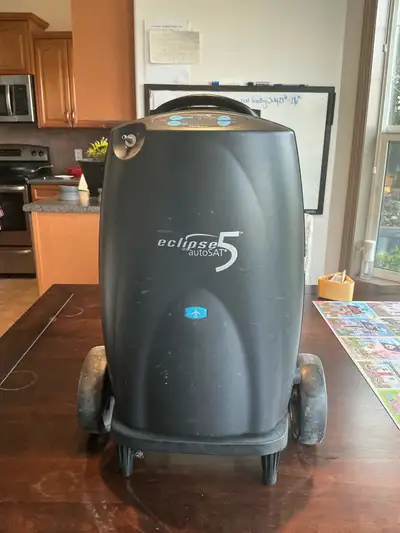 Lightly used. In great condition. Only used for travel. Some superficial scuffing from airplane. Con...