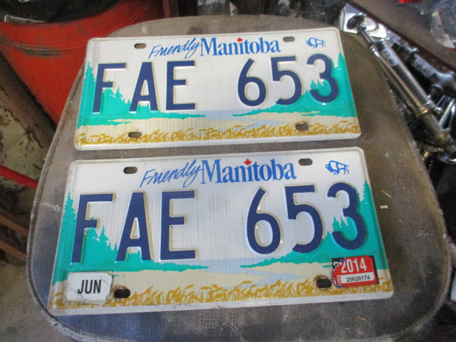 2014 MANITOBA PASSENGER CAR LICENSE PLATE PAIR $20 MANCAVE DECOR in Arts & Collectibles in Winnipeg