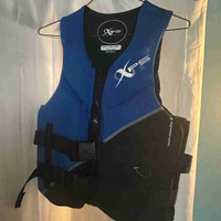 XPS Life jacket like new Size adult XS/S