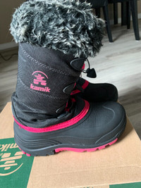 Kamik brand Snow Gypsy Girls Children’s Snow boots size 2