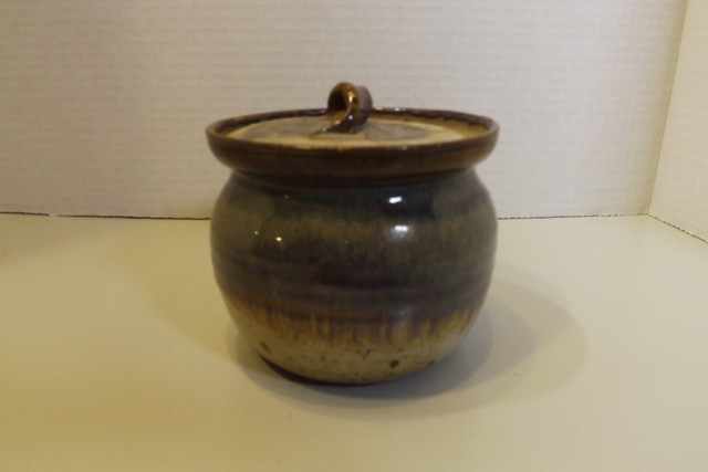 Pottery Lidded Bowl Trinket Dish in Blue/Teal/Brown in Home Décor & Accents in Calgary - Image 2
