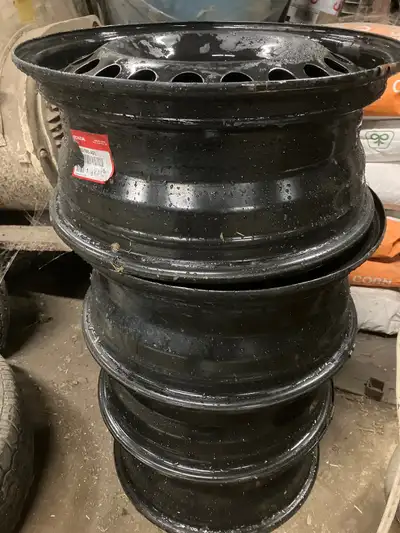 4 steel rims, 16x6.5, 5x114.3, 64.1 bore, very minimal rust