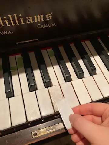 piano repair in Pianos & Keyboards in City of Montréal - Image 2