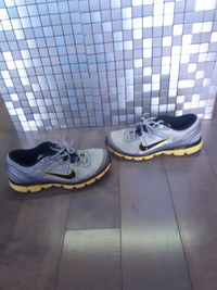 nike running shoes 8.5