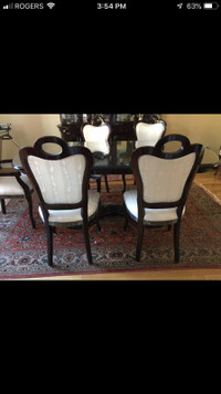 10 piece dining room set 3500$ OBO 