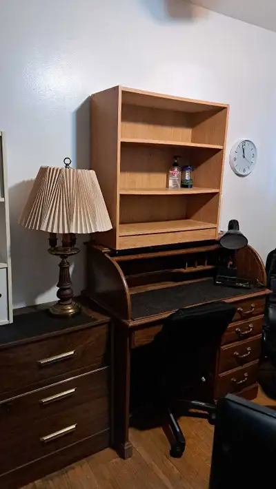 I have a sanitized, locking room available for a compatable working or commuting employee or full-ti...