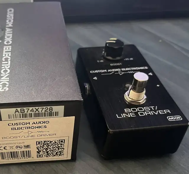Pedal MXR MC401 CAE BOOST / LINE DRIVER in Amps & Pedals in West Island - Image 2