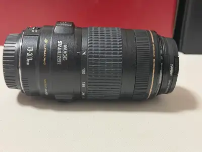 Canon EF 70-300mm f/4-5.6 IS USM, View more