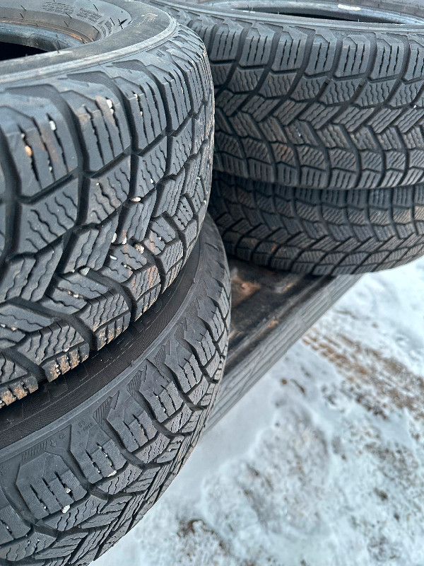 (4) Michelin - 195/65R15 - x ice snow/ studless - 75% tread left in Tires & Rims in Thunder Bay - Image 2