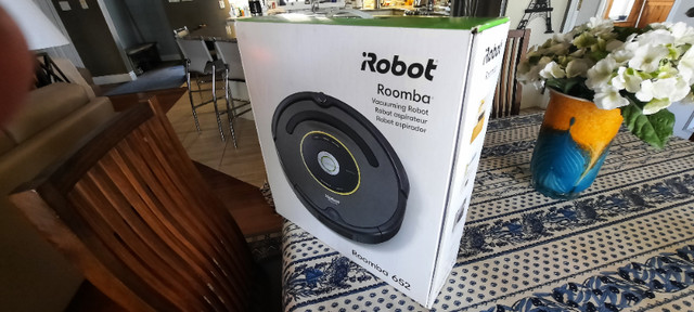 iRobot Roomba 652 Vacuuming robot in Vacuums in Peterborough