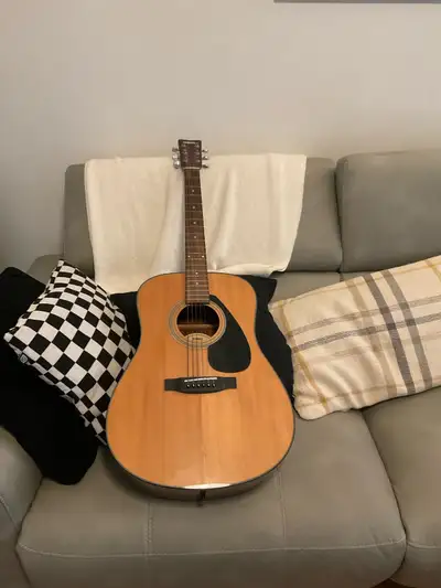 Acoustic Guitar YAMAHA F 325D, View more