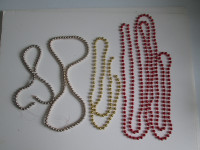 4 strings of xmas beads