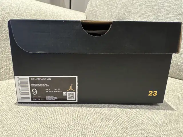 NIKE AIR JORDAN 1 MID WHITE/GYM RED BLACK MEN 9 in Men's Shoes in Markham / York Region - Image 3