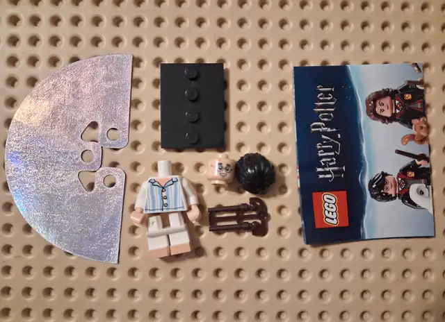 Lego Harry Potter in Pajamas CMF Series 1 Cloak of Invisibility