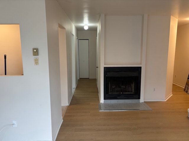 Renovated 4 1/2 Apartment in Chomedey, Laval — photo 2