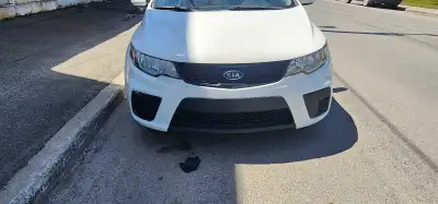 Selling my 2010 Kia Forte Koup with only 122,000 KM. Car runs and drives great, very reliable, smoot...