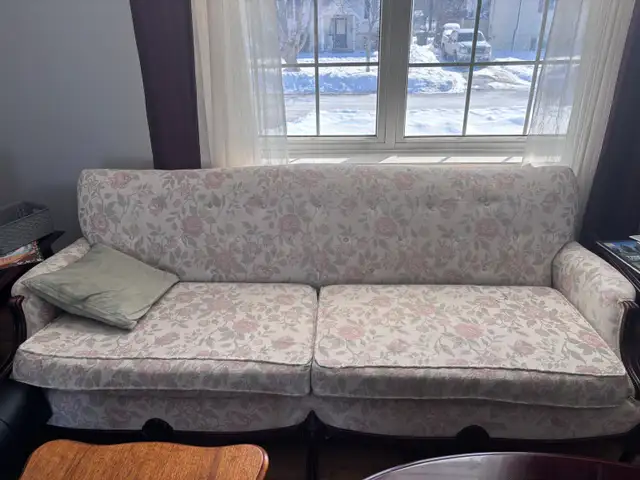 couch for sale in Couches & Futons in Charlottetown - Image 2