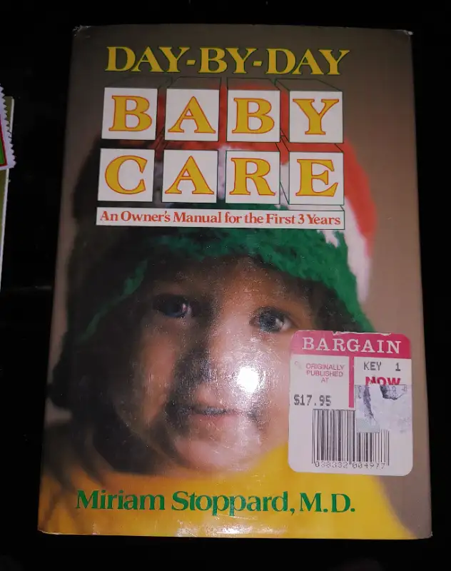 Day by Day baby care book in Children & Young Adult in City of Toronto - Image 2
