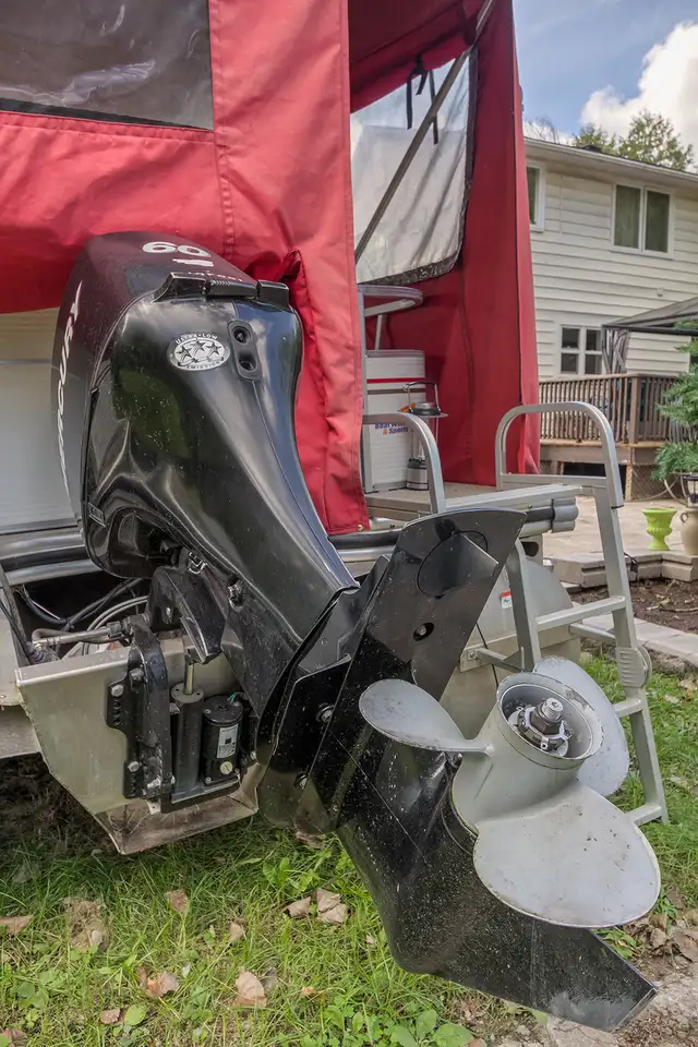 Pontoon in Great Condition! / Ponton en Superbe Condition! in Powerboats & Motorboats in Gatineau - Image 8