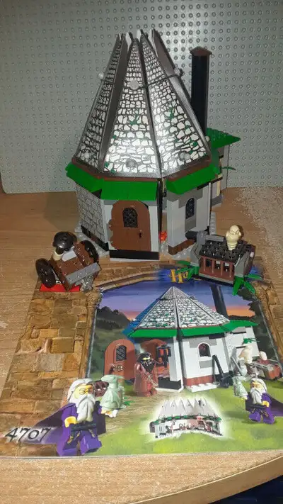 Lego HARRY POTTER 4707 hagrid hut, View more