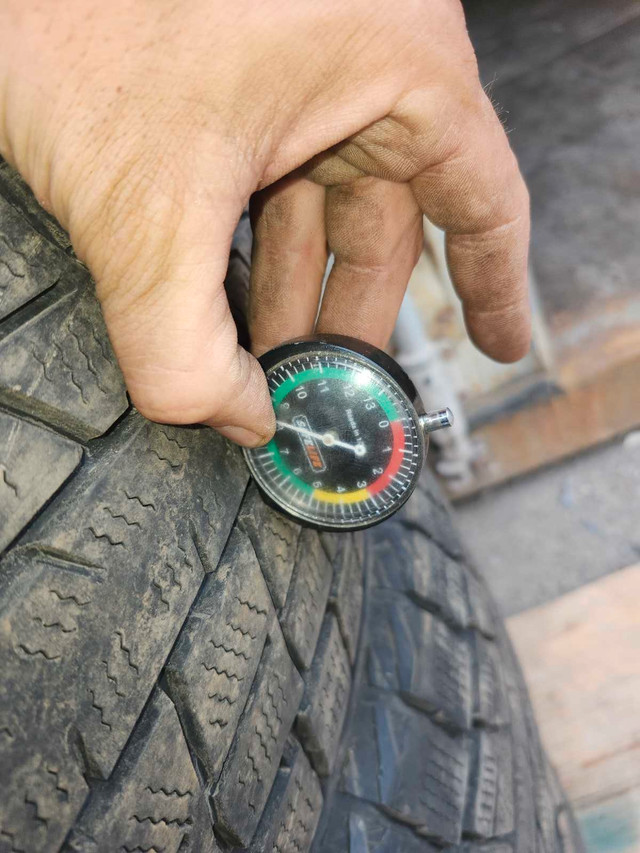 3x 275/55R20 Dunlop Wintermaxx Sj8  dans Pneus et jantes  à Laval/Rive Nord - Image 4