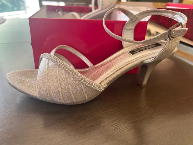 Vangelo Heels in Women's - Shoes in Strathcona County - Image 3