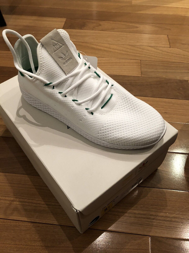 PharrellWilliams Shoes Adidas HU Tennis White Green 9.5 dans Chaussures pour hommes  à Ville de Montréal