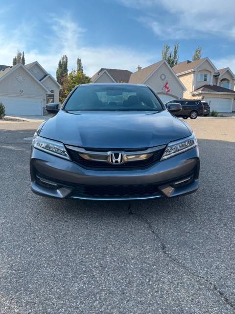 HONDA ACCORD 2017 COUPE V6 TOURING MANUAL TRANSMISSION in Cars & Trucks in Edmonton - Image 4