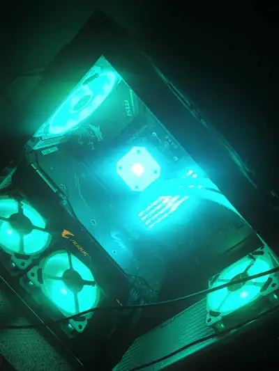 Ryzen 7 5800x, 32gb 3600mhz ddr4, 8gb RTX 2080, 2tb nvme. 9 high end quality fans and water cooled....