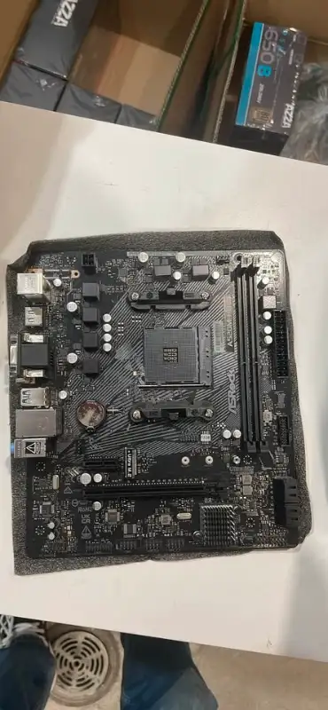 Brand New ASROCK A520 MotherBoard Supports AMD AM4 Socket Ryzen™ 3000, 3000 G-Series, 4000 G-Series,...