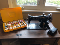 Vintage Singer Sewing Machine 
