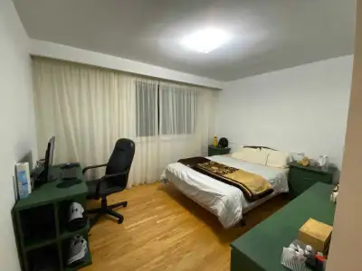 Furnished Large Room for Rent – Women Only | Near Finch Station Bright and spacious furnished room i...