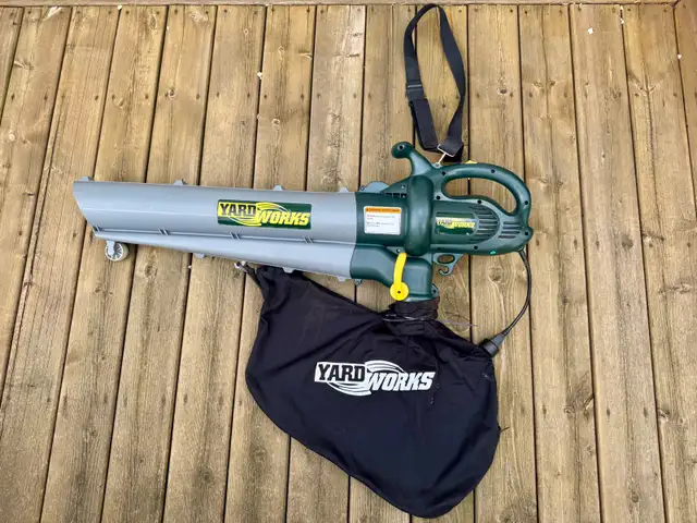Electric Blower/Vac with Bag in Lawnmowers & Leaf Blowers in Kitchener / Waterloo - Image 2