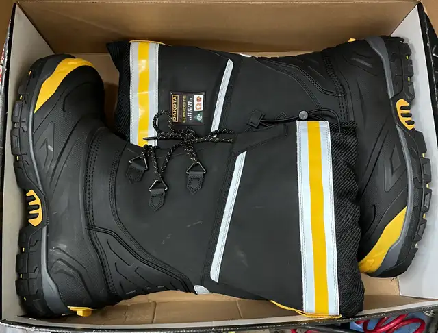 Dakota CSA winter work boot in Men's Shoes in Medicine Hat - Image 4