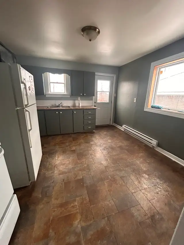 Spacious 2 story 2 bedroom semi-detached townhouse in Sydney in Long Term Rentals in Cape Breton - Image 4