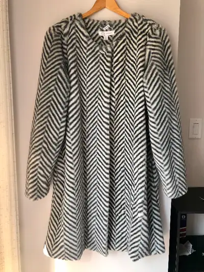 Women’s fur coat size small-middle, View more