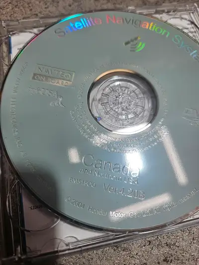 2004 Acura MDX/Honda Pilot Navigation Disc in good working shape. Will work with Honda Acura early N...