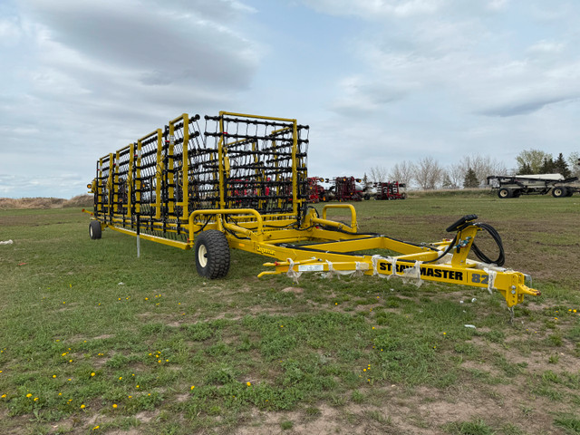 2023 Degelman Heavy Harrow in Farming Equipment in Saskatoon - Image 2