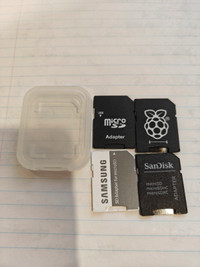 4 MicroSD Card Adapters with Case & 16 GB MicroSD Card