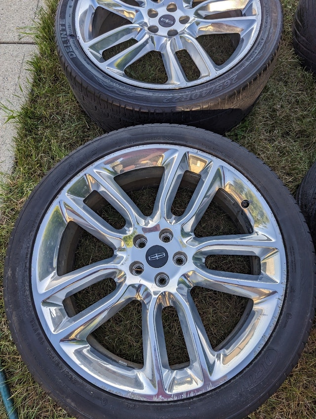 Lincoln MKX Chrome 22" Wheels and tires 265/40R22 Tires & Rims