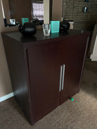 Two piece dresser with magic doors 200$ Obo