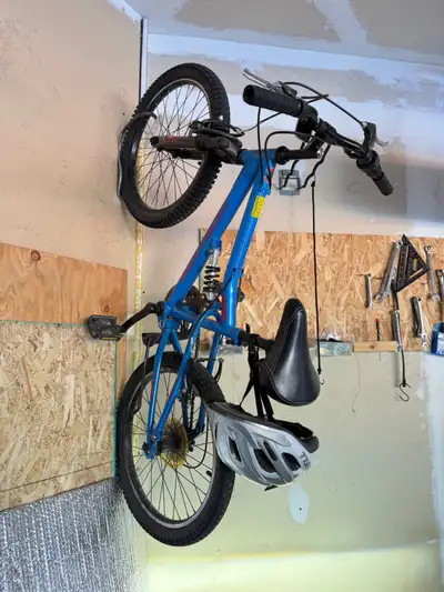 20-inch wheel Mountain Bike - 6-speed - Like New, View more