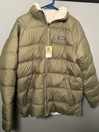 NEW: Patagonia reversible down sleeve jacket (medium)