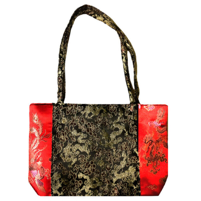 2 sac à main, style oriental, tissus satin soyeux, 20$ chacun dans Femmes - Sacs et portefeuilles  à Saint-Hyacinthe - Image 3