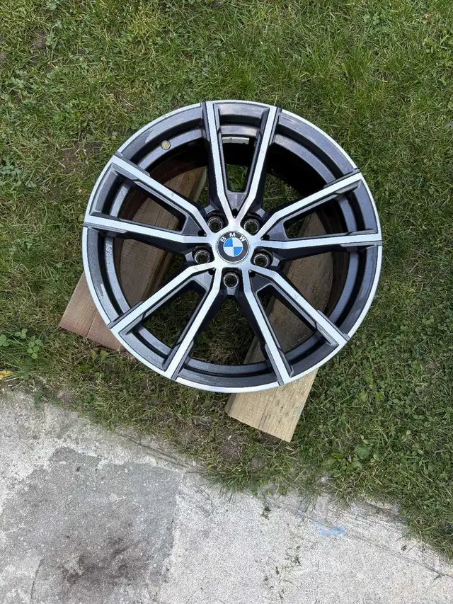 Bmw 18" 780m Style Rims OEM in Tires & Rims in Hamilton - Image 5