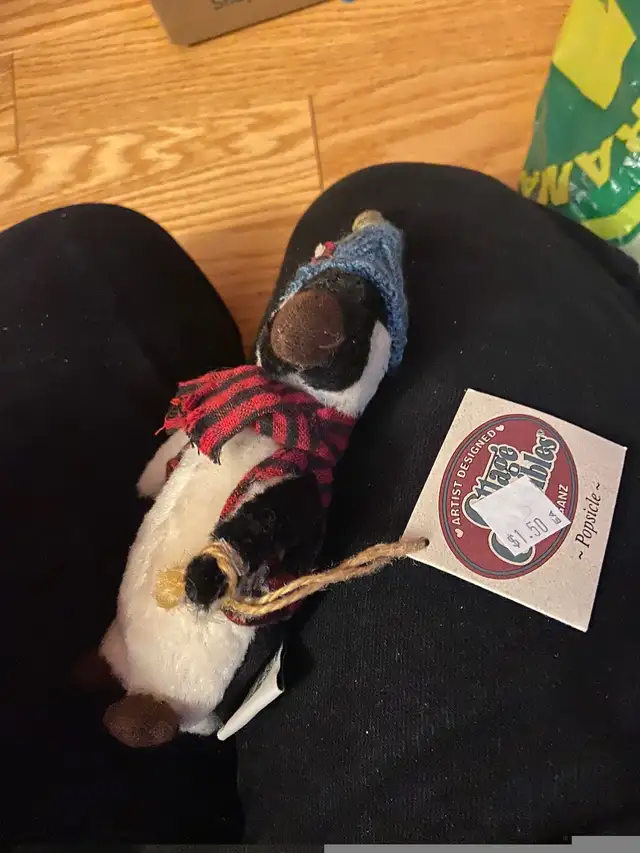GANZ COTTAGE COLLECTIBLES - CHIEN - 5" PENGUIN - POPSICL in Arts & Collectibles in Mississauga / Peel Region - Image 7