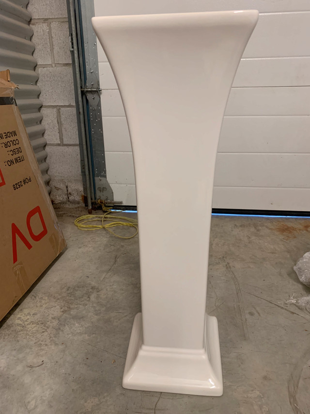 Pedestal Leg / Sink Stand Brand New American Standard in Plumbing, Sinks, Toilets & Showers in City of Toronto