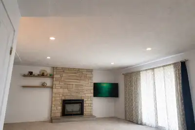 Available may 15th or June 1st. Please inquire to this ad to apply Full house, 3 bed plus a 1 bed ro...