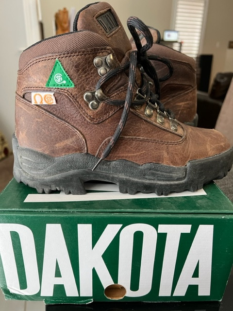 Dakota Womens Safety boots Size 6.5. in Women's - Shoes in Mississauga / Peel Region